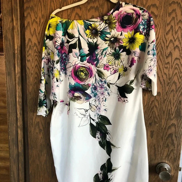 White Floral Dress L‎ - Picture 2 of 4